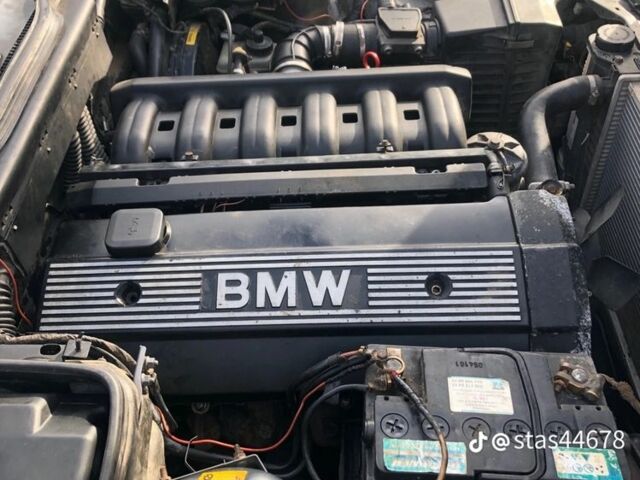 Сірий БМВ 5 Серія, об'ємом двигуна 2 л та пробігом 300 тис. км за 1300 $, фото 6 на Automoto.ua