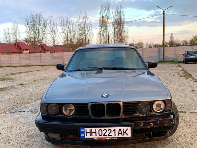 Серый БМВ 5 Серия, объемом двигателя 2 л и пробегом 0 тыс. км за 1700 $, фото 3 на Automoto.ua