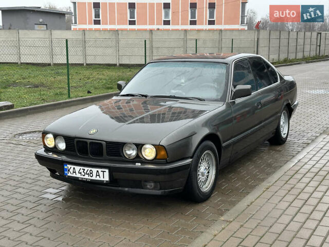 Сірий БМВ 5 Серія, об'ємом двигуна 1.99 л та пробігом 250 тис. км за 3000 $, фото 5 на Automoto.ua