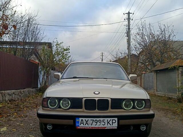 Сірий БМВ 5 Серія, об'ємом двигуна 2.5 л та пробігом 111 тис. км за 1900 $, фото 1 на Automoto.ua