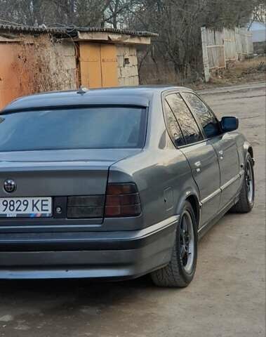 Сірий БМВ 5 Серія, об'ємом двигуна 3 л та пробігом 320 тис. км за 6666 $, фото 15 на Automoto.ua