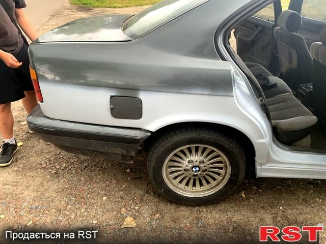 Серый БМВ 5 Серия, объемом двигателя 2.5 л и пробегом 0 тыс. км за 1850 $, фото 3 на Automoto.ua