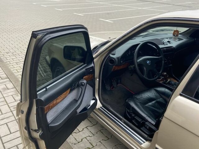 Серый БМВ 5 Серия, объемом двигателя 2 л и пробегом 333 тыс. км за 3500 $, фото 5 на Automoto.ua