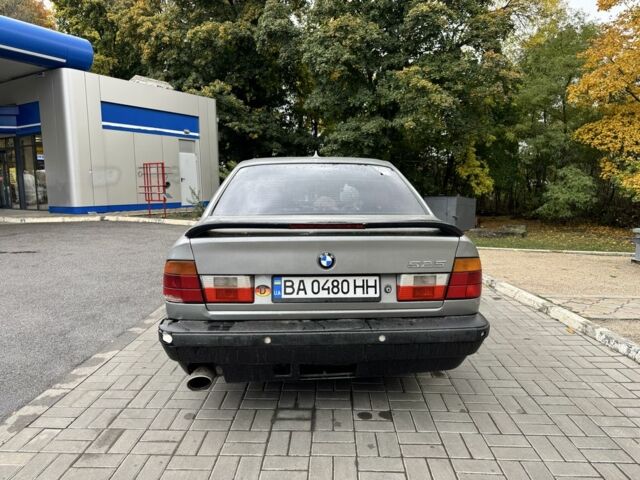 Серый БМВ 5 Серия, объемом двигателя 2.5 л и пробегом 3 тыс. км за 2100 $, фото 2 на Automoto.ua