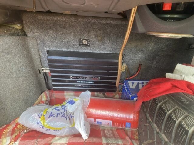 Серый БМВ 5 Серия, объемом двигателя 2 л и пробегом 500 тыс. км за 2400 $, фото 9 на Automoto.ua