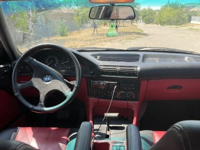 Серый БМВ 5 Серия, объемом двигателя 2.5 л и пробегом 400 тыс. км за 4200 $, фото 2 на Automoto.ua