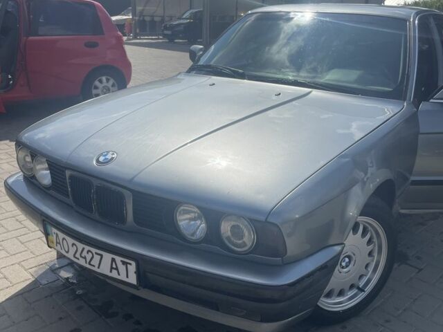 Сірий БМВ 5 Серія, об'ємом двигуна 2 л та пробігом 300 тис. км за 1300 $, фото 5 на Automoto.ua