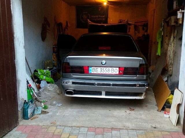 Серый БМВ 5 Серия, объемом двигателя 2 л и пробегом 150 тыс. км за 1900 $, фото 2 на Automoto.ua