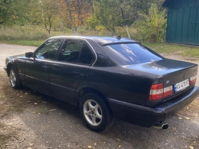 Серый БМВ 5 Серия, объемом двигателя 2 л и пробегом 500 тыс. км за 2400 $, фото 3 на Automoto.ua