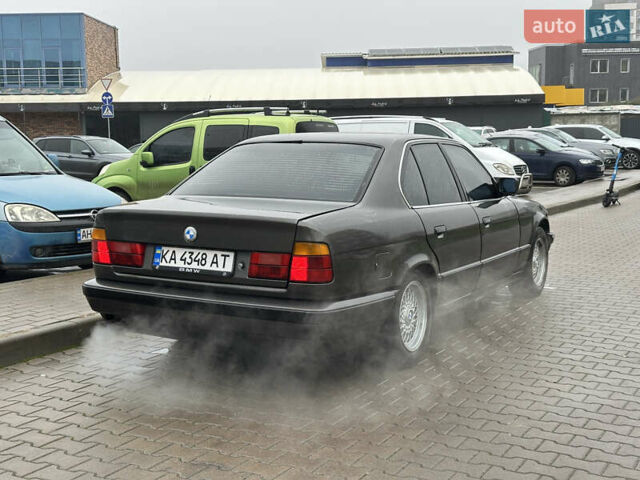 Сірий БМВ 5 Серія, об'ємом двигуна 1.99 л та пробігом 250 тис. км за 3000 $, фото 1 на Automoto.ua