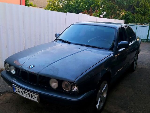 Серый БМВ 5 Серия, объемом двигателя 2.5 л и пробегом 380 тыс. км за 1700 $, фото 3 на Automoto.ua