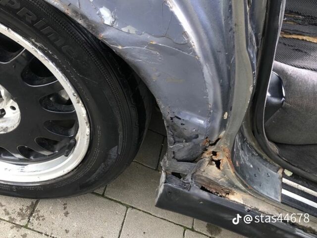 Сірий БМВ 5 Серія, об'ємом двигуна 2 л та пробігом 300 тис. км за 1300 $, фото 7 на Automoto.ua