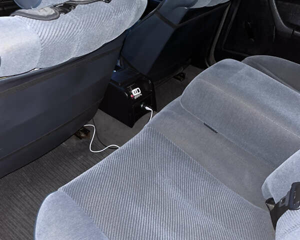 Серый БМВ 5 Серия, объемом двигателя 2.4 л и пробегом 400 тыс. км за 2500 $, фото 10 на Automoto.ua