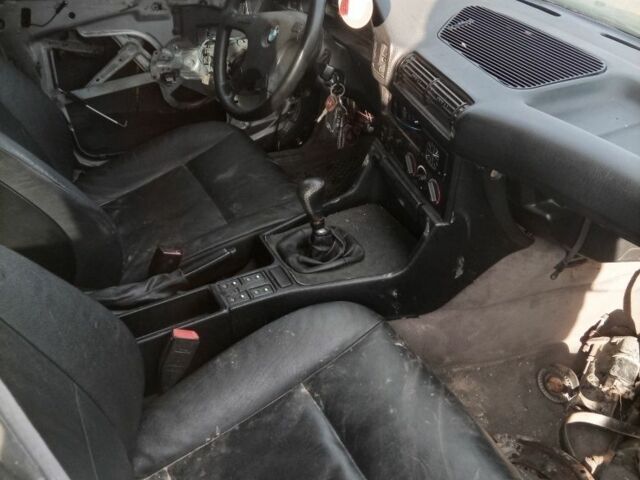 Сірий БМВ 5 Серія, об'ємом двигуна 0 л та пробігом 200 тис. км за 2300 $, фото 2 на Automoto.ua