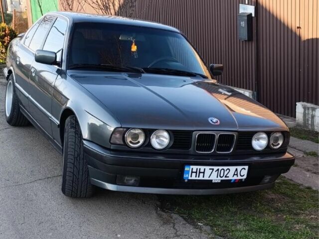 Серый БМВ 5 Серия, объемом двигателя 2 л и пробегом 350 тыс. км за 1700 $, фото 2 на Automoto.ua