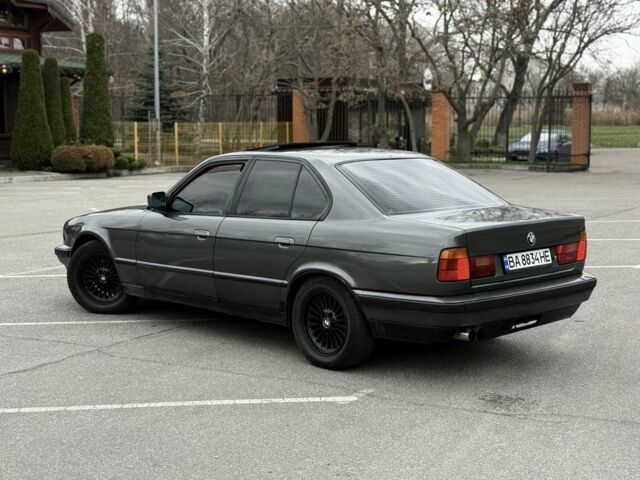 Сірий БМВ 5 Серія, об'ємом двигуна 2 л та пробігом 29 тис. км за 2300 $, фото 4 на Automoto.ua