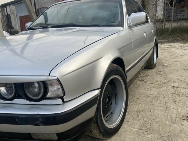 Серый БМВ 5 Серия, объемом двигателя 2 л и пробегом 350 тыс. км за 3400 $, фото 8 на Automoto.ua