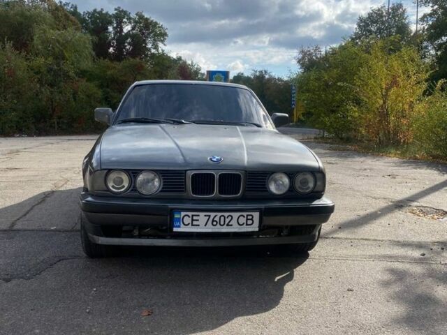 Сірий БМВ 5 Серія, об'ємом двигуна 0 л та пробігом 300 тис. км за 1900 $, фото 1 на Automoto.ua