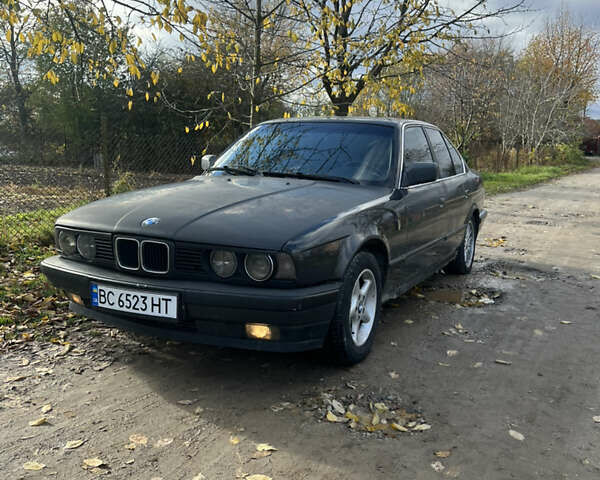 Сірий БМВ 5 Серія, об'ємом двигуна 1.99 л та пробігом 300 тис. км за 1500 $, фото 1 на Automoto.ua