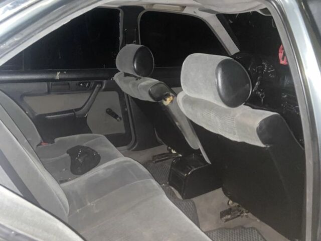 Сірий БМВ 5 Серія, об'ємом двигуна 2 л та пробігом 298 тис. км за 1200 $, фото 12 на Automoto.ua