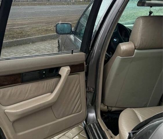 Сірий БМВ 5 Серія, об'ємом двигуна 2.5 л та пробігом 420 тис. км за 2150 $, фото 10 на Automoto.ua