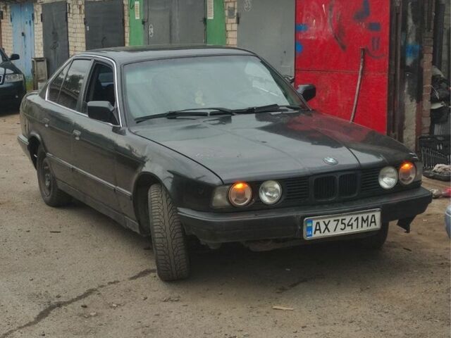 Серый БМВ 5 Серия, объемом двигателя 2 л и пробегом 400 тыс. км за 1700 $, фото 1 на Automoto.ua