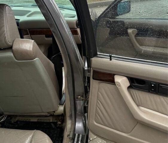 Сірий БМВ 5 Серія, об'ємом двигуна 2.5 л та пробігом 420 тис. км за 2150 $, фото 12 на Automoto.ua