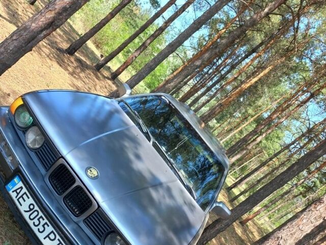 Сірий БМВ 5 Серія, об'ємом двигуна 2 л та пробігом 278 тис. км за 2300 $, фото 1 на Automoto.ua