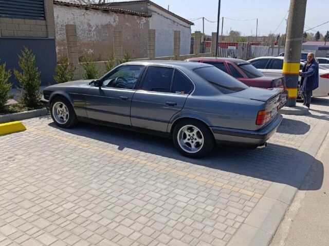 Серый БМВ 5 Серия, объемом двигателя 2 л и пробегом 350 тыс. км за 1700 $, фото 5 на Automoto.ua