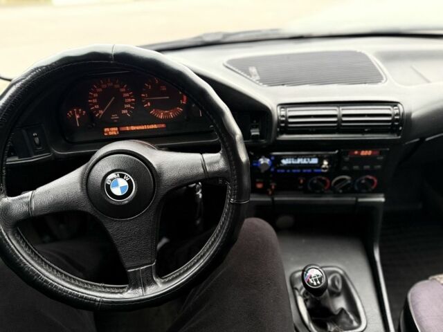 Сірий БМВ 5 Серія, об'ємом двигуна 2 л та пробігом 29 тис. км за 2300 $, фото 6 на Automoto.ua