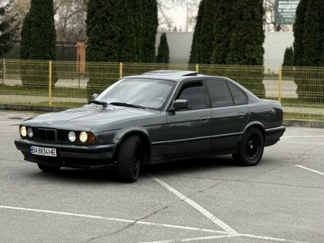 Сірий БМВ 5 Серія, об'ємом двигуна 2 л та пробігом 29 тис. км за 2300 $, фото 3 на Automoto.ua