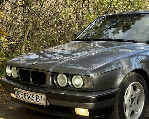 Серый БМВ 5 Серия, объемом двигателя 2.4 л и пробегом 350 тыс. км за 2450 $, фото 7 на Automoto.ua