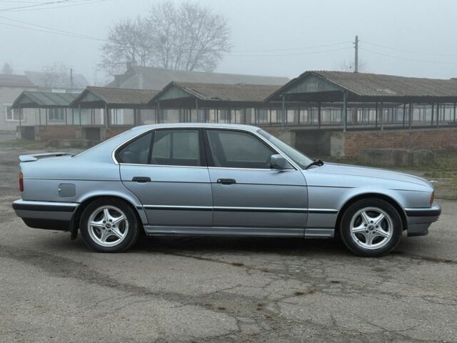 Серый БМВ 5 Серия, объемом двигателя 2 л и пробегом 400 тыс. км за 2300 $, фото 5 на Automoto.ua