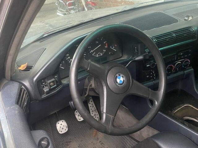 Серый БМВ 5 Серия, объемом двигателя 2.5 л и пробегом 777 тыс. км за 1200 $, фото 2 на Automoto.ua