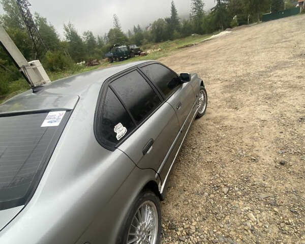 Сірий БМВ 5 Серія, об'ємом двигуна 2.5 л та пробігом 380 тис. км за 2800 $, фото 2 на Automoto.ua