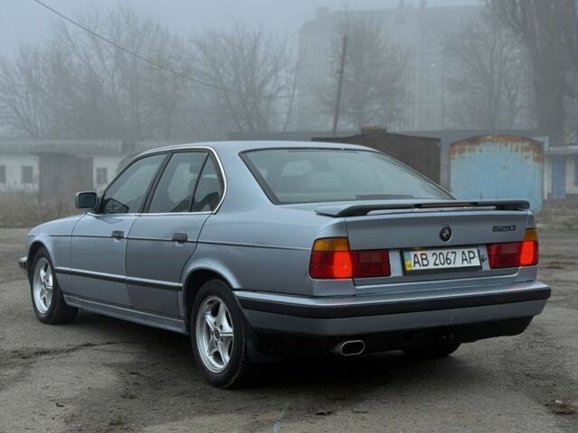 Серый БМВ 5 Серия, объемом двигателя 2 л и пробегом 400 тыс. км за 2300 $, фото 2 на Automoto.ua