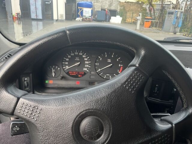 Сірий БМВ 5 Серія, об'ємом двигуна 2 л та пробігом 360 тис. км за 2700 $, фото 5 на Automoto.ua