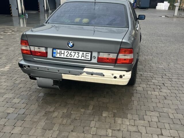 Сірий БМВ 5 Серія, об'ємом двигуна 2 л та пробігом 360 тис. км за 2700 $, фото 3 на Automoto.ua