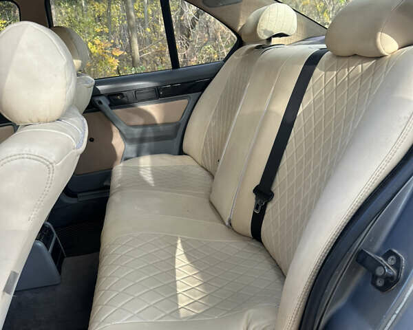 Серый БМВ 5 Серия, объемом двигателя 2.4 л и пробегом 350 тыс. км за 2450 $, фото 18 на Automoto.ua