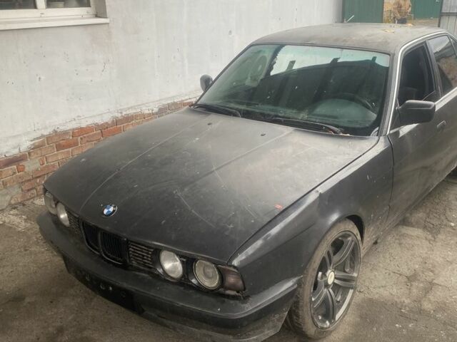 Серый БМВ 5 Серия, объемом двигателя 2.5 л и пробегом 777 тыс. км за 1200 $, фото 4 на Automoto.ua