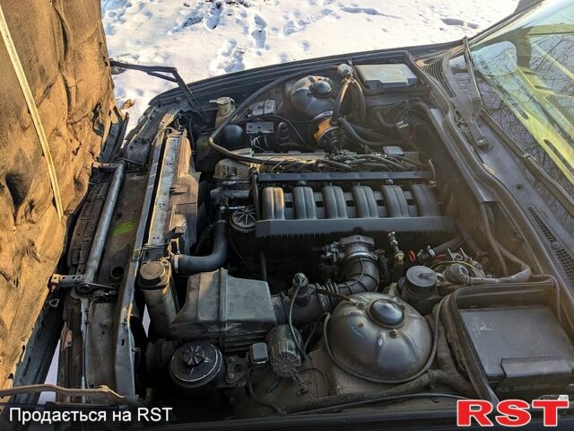 Серый БМВ 5 Серия, объемом двигателя 2.5 л и пробегом 323 тыс. км за 2500 $, фото 12 на Automoto.ua