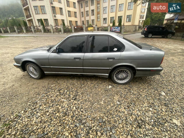 Сірий БМВ 5 Серія, об'ємом двигуна 2.5 л та пробігом 380 тис. км за 2800 $, фото 3 на Automoto.ua