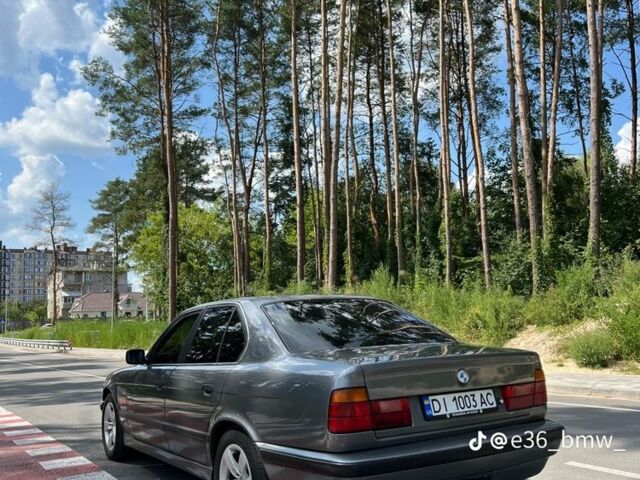 Серый БМВ 5 Серия, объемом двигателя 2 л и пробегом 3 тыс. км за 2700 $, фото 3 на Automoto.ua