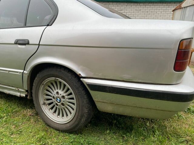 Сірий БМВ 5 Серія, об'ємом двигуна 2.5 л та пробігом 259 тис. км за 1900 $, фото 9 на Automoto.ua