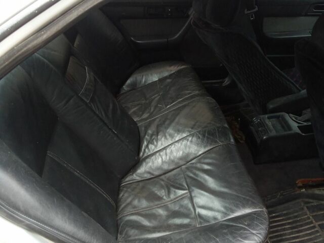 Серый БМВ 5 Серия, объемом двигателя 2 л и пробегом 100 тыс. км за 1250 $, фото 6 на Automoto.ua