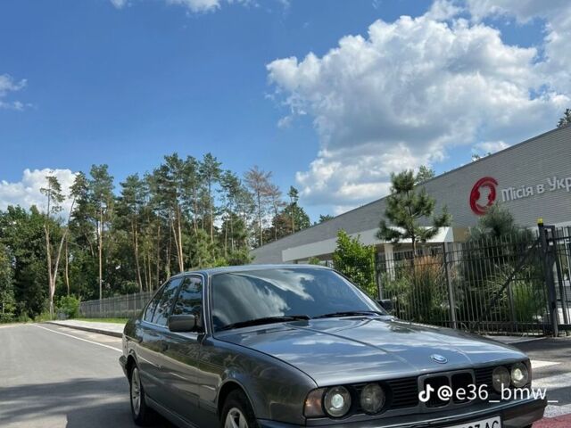 Серый БМВ 5 Серия, объемом двигателя 2 л и пробегом 3 тыс. км за 2700 $, фото 1 на Automoto.ua