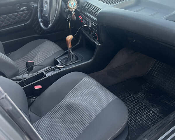 Серый БМВ 5 Серия, объемом двигателя 2 л и пробегом 414 тыс. км за 3400 $, фото 11 на Automoto.ua