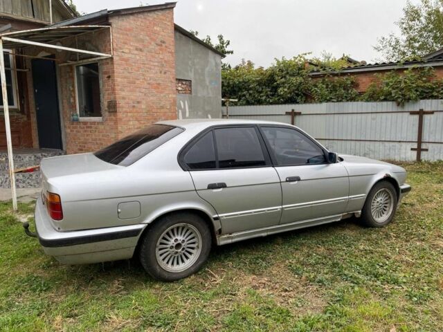 Сірий БМВ 5 Серія, об'ємом двигуна 2.5 л та пробігом 259 тис. км за 1900 $, фото 1 на Automoto.ua