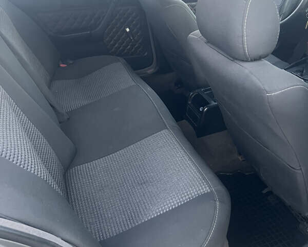 Серый БМВ 5 Серия, объемом двигателя 2 л и пробегом 414 тыс. км за 3400 $, фото 10 на Automoto.ua