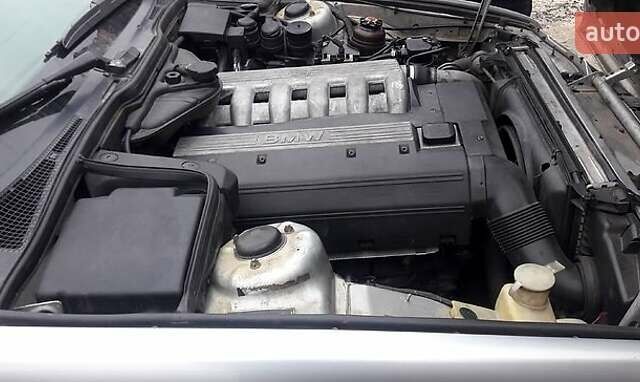 Сірий БМВ 5 Серія, об'ємом двигуна 3 л та пробігом 250 тис. км за 5300 $, фото 1 на Automoto.ua